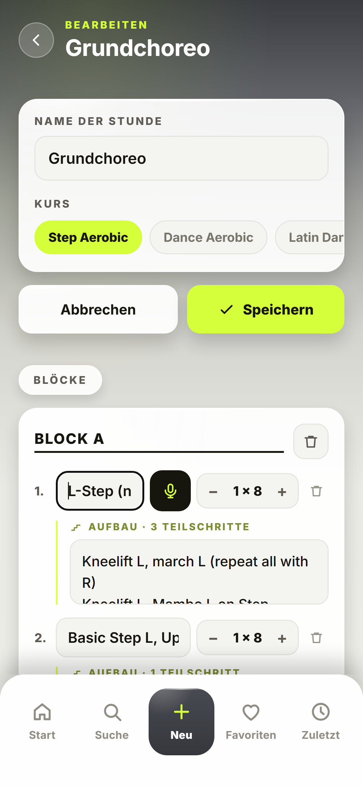 ChoreoPad-Editor: Name der Stunde, Kursauswahl, Block A mit Schritt, Mikrofon und Counts-Regler, darunter der Aufbau